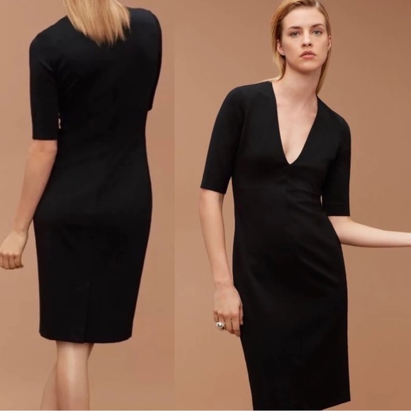 Babaton Dresses & Skirts - Aritzia Babaton V neck Dress size 2